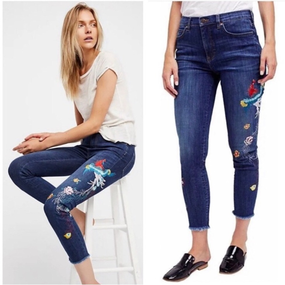 Free People Blue Cropped Embroidered Jeans size 27